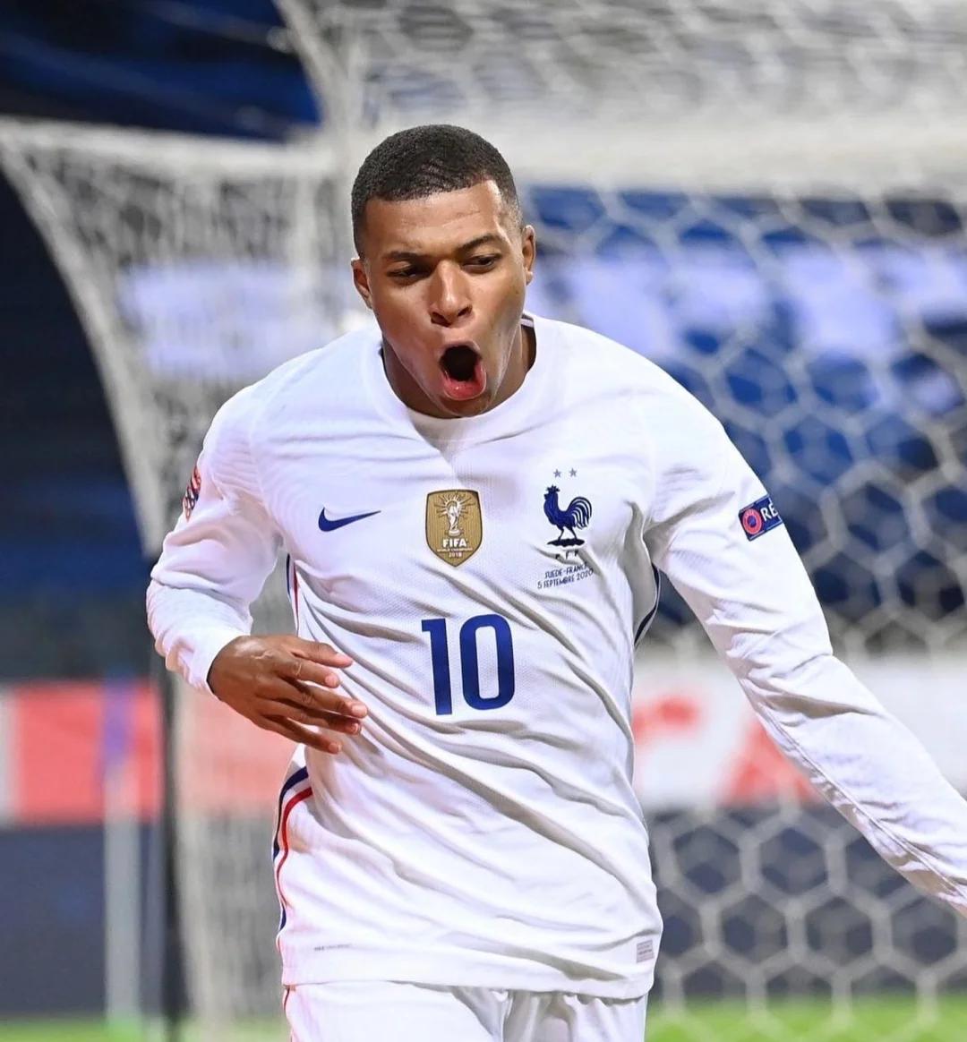 卡佩罗：利物浦今天的表现让我想到巴黎；被动换人影响了国米（卡佩罗：利物浦今日表现让我联想到巴黎，国米受制于被动换人）