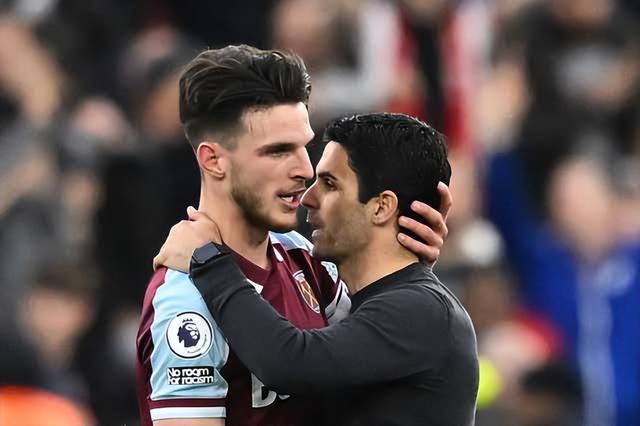 VAR 判罚引发争议（VAR判罚掀起风波）